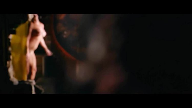 Оливия Манн голая в фильме