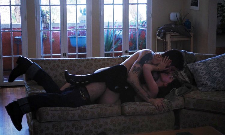 Порнографии Оливия Тирлби