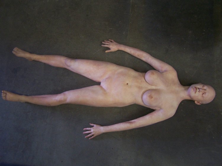 Пьяные голые девки спят