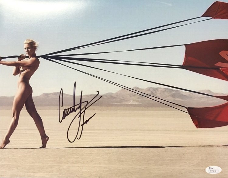 Парапланеристка голая