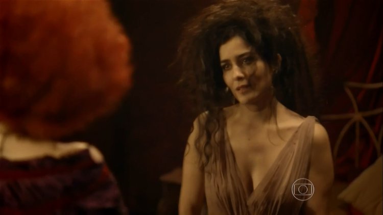 Летисия Сабателла эротические сцены из фильма