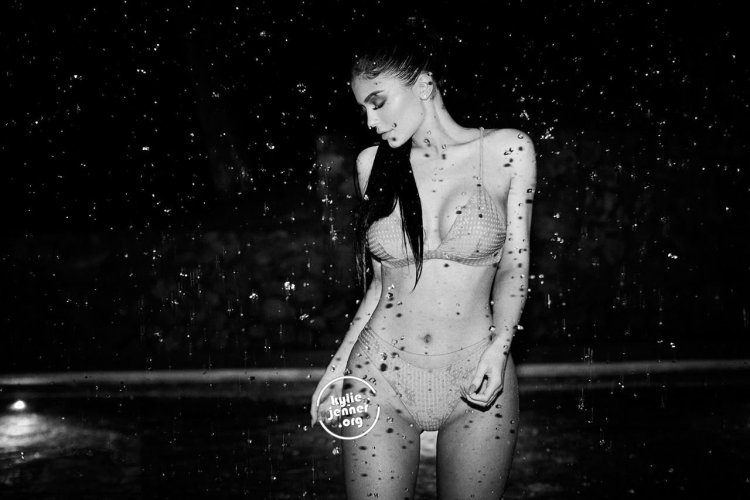 Кайли Дженнер голая ню