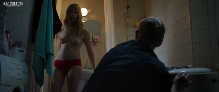 Обнаженная актриса