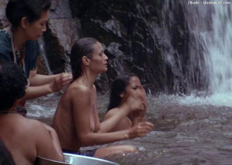 Обнаженная актриса