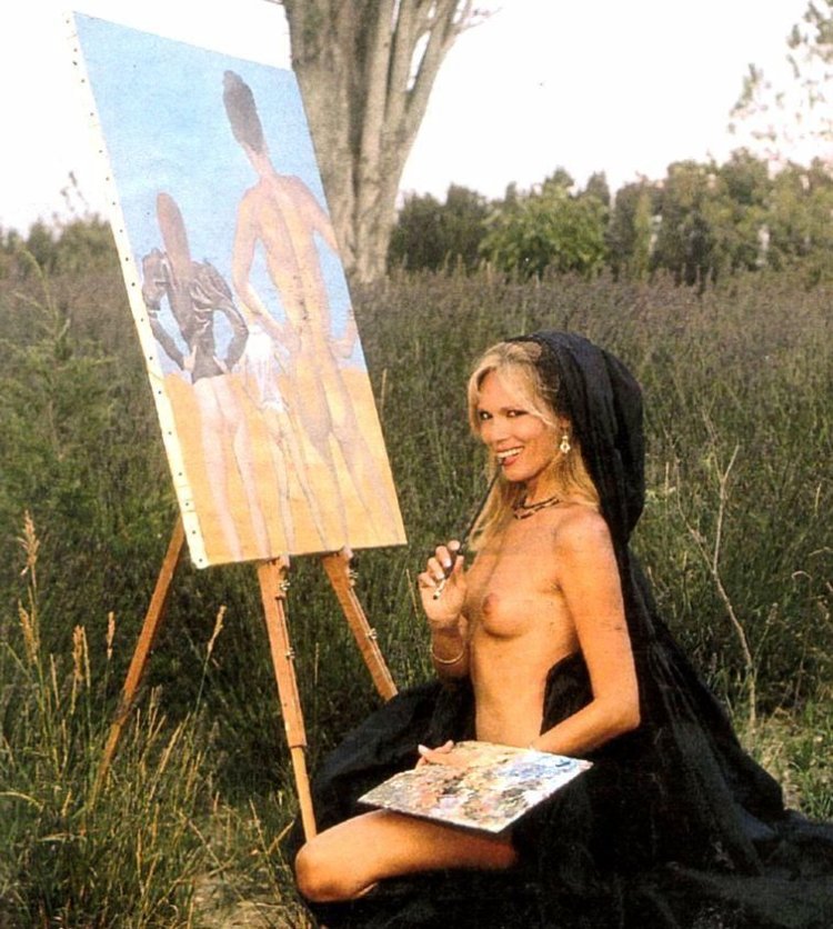 Аманда лир гермафродит