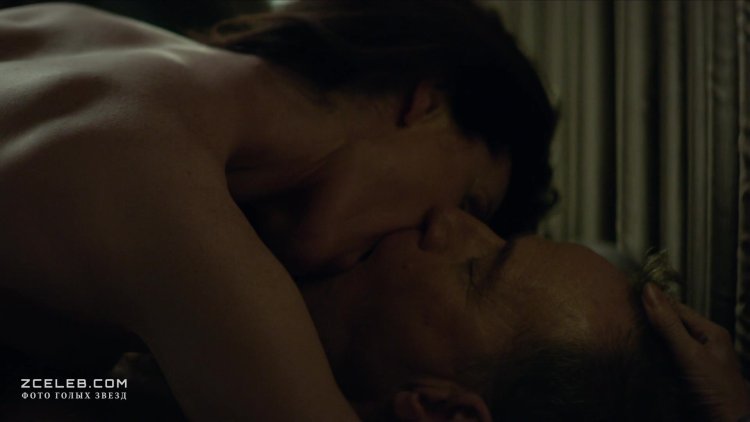 Эротические сцены Эсси Дэвис голая