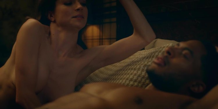 Полностью голые в сериале