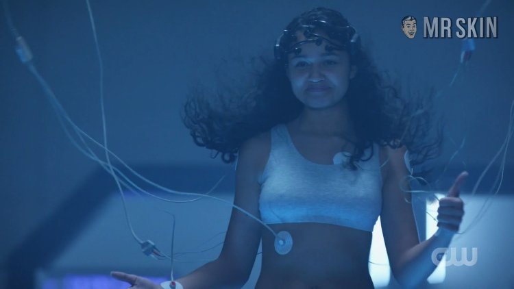 Тейлор расселл затерянные в космосе