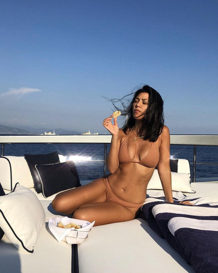 Кардашян Ким обнаженка