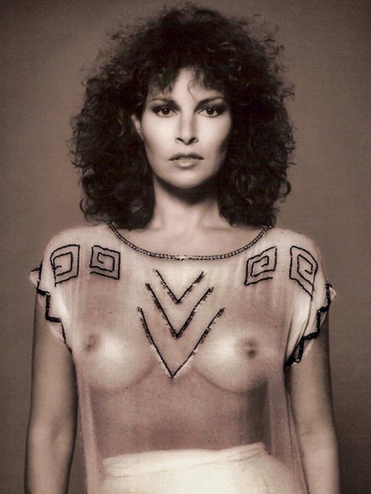 Ракель Уэлч 18 +