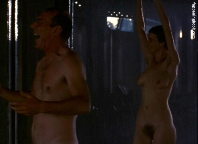 Келли Овертон эротические