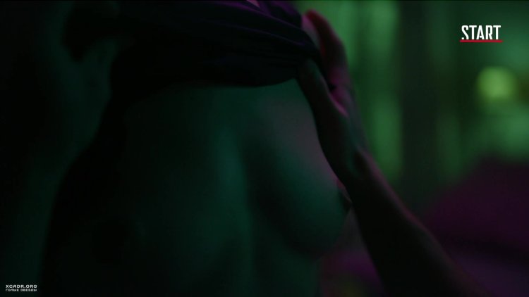 Ася Громова голая грудь