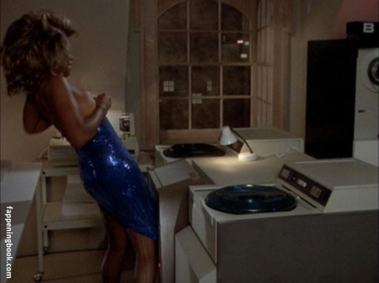 Вупи Голдберг голая. ,обнаженная