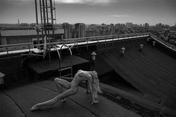 Эротическая фотовыставка