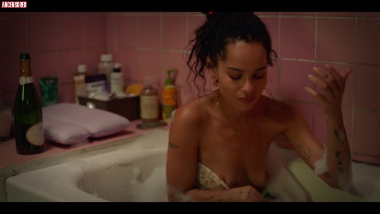 Голая без трусов и лифчика Марина Кравец