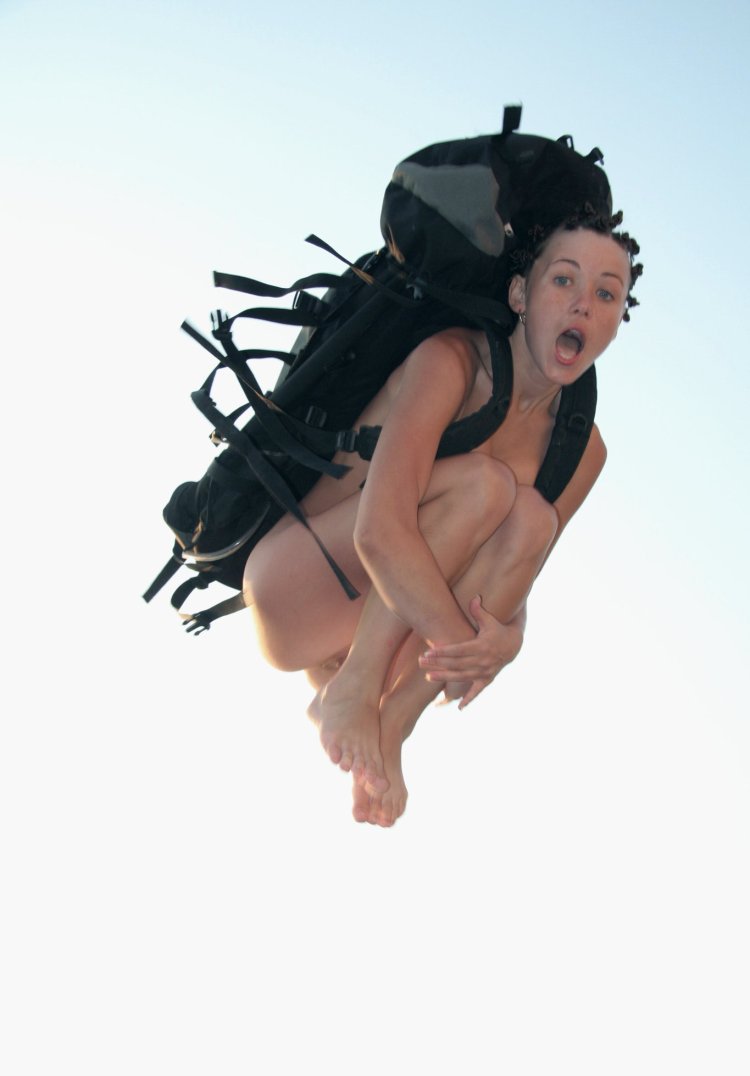 Голые тёлки с парашютом