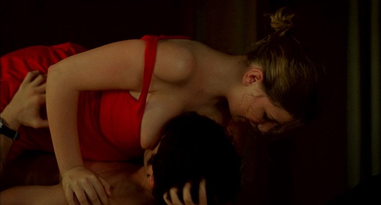 Мириам Джованелли грудь