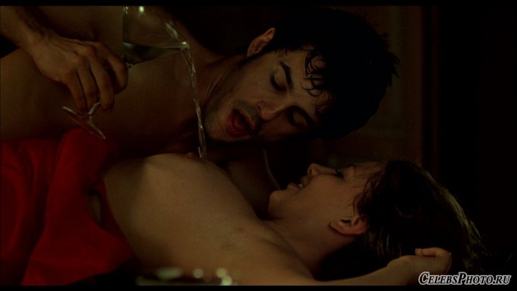 Красивая эротическая сцена