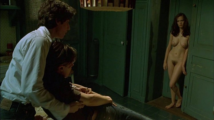 Ева Грин Мечтатели постельная сцена