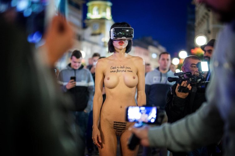 Швейцарская художница Мила Муаре