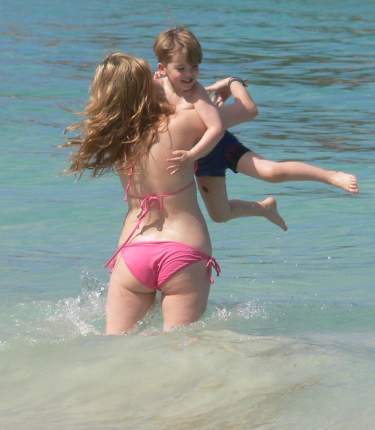 Эшли Джонсон в Нижнем белье