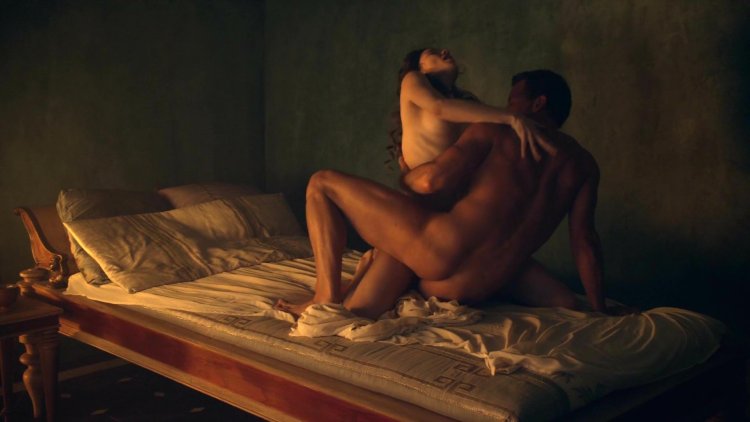 Ханна Мэнгэн Лоуренс ню