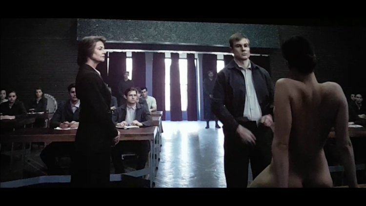 Дженнифер Лоуренс красный Воробей nude