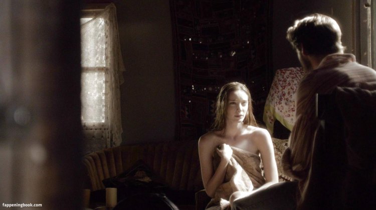 Эмма Дюмон постельные сцены