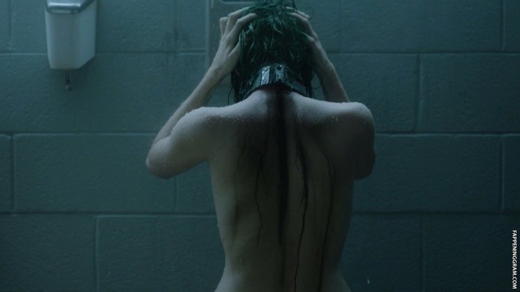 Эмма Дюмон постельные сцены