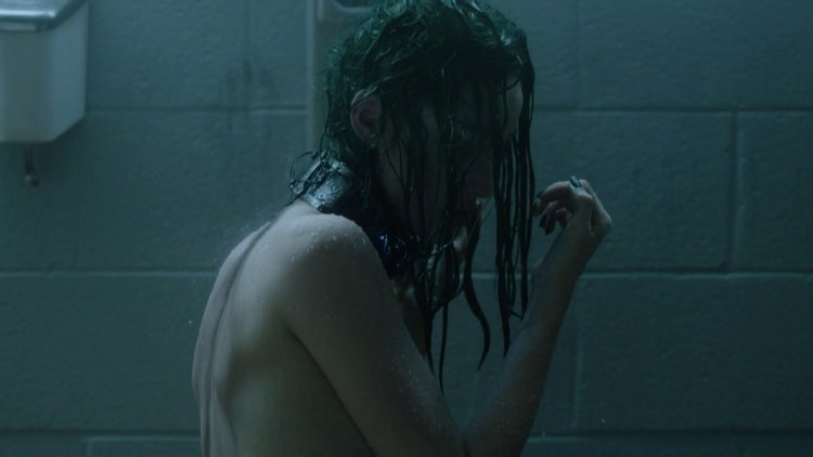 Эмма дюмон 2019