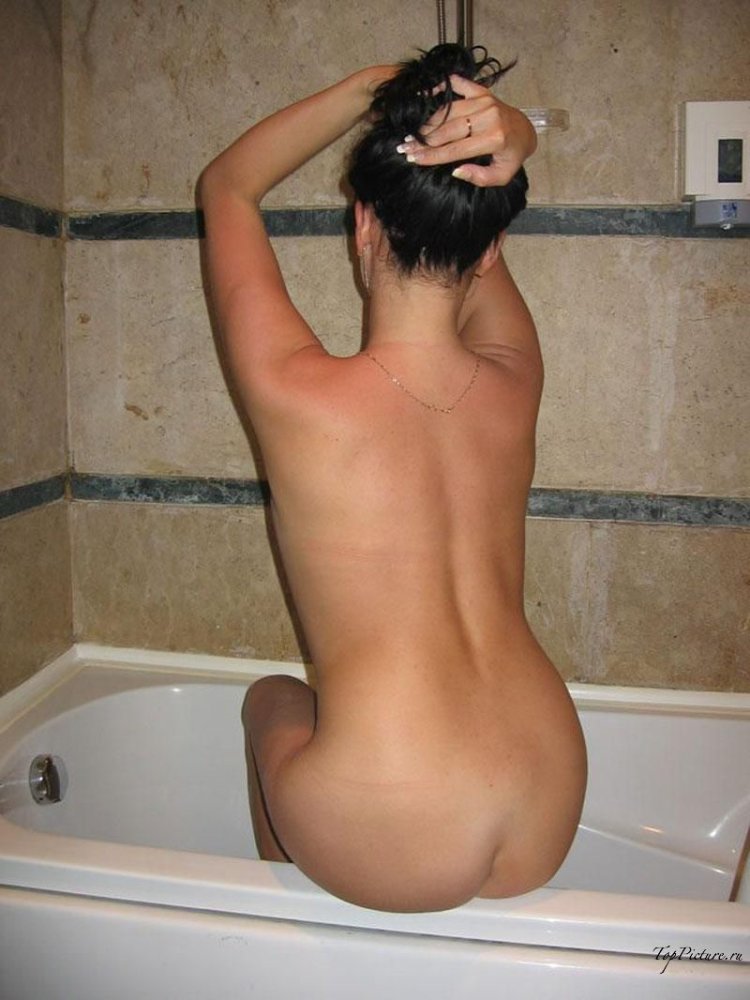 Красивые голые женщины сзади