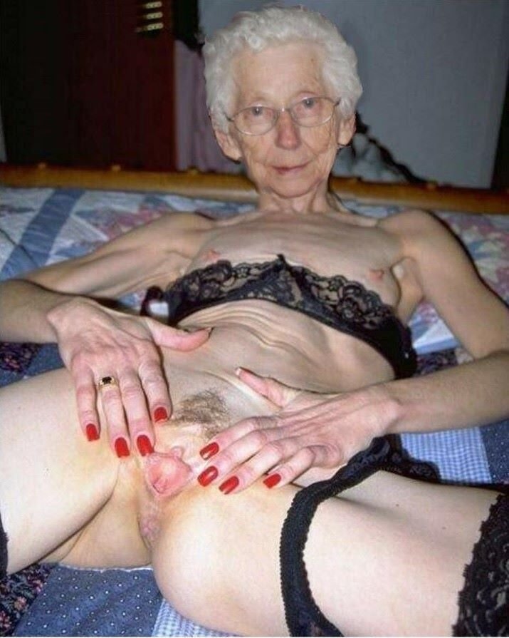 Очень худые старухи голые