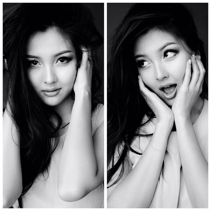 Айдана Меденова в купальнике