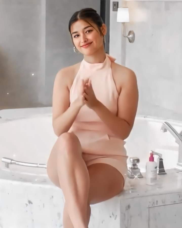 Лиза Соберано +18