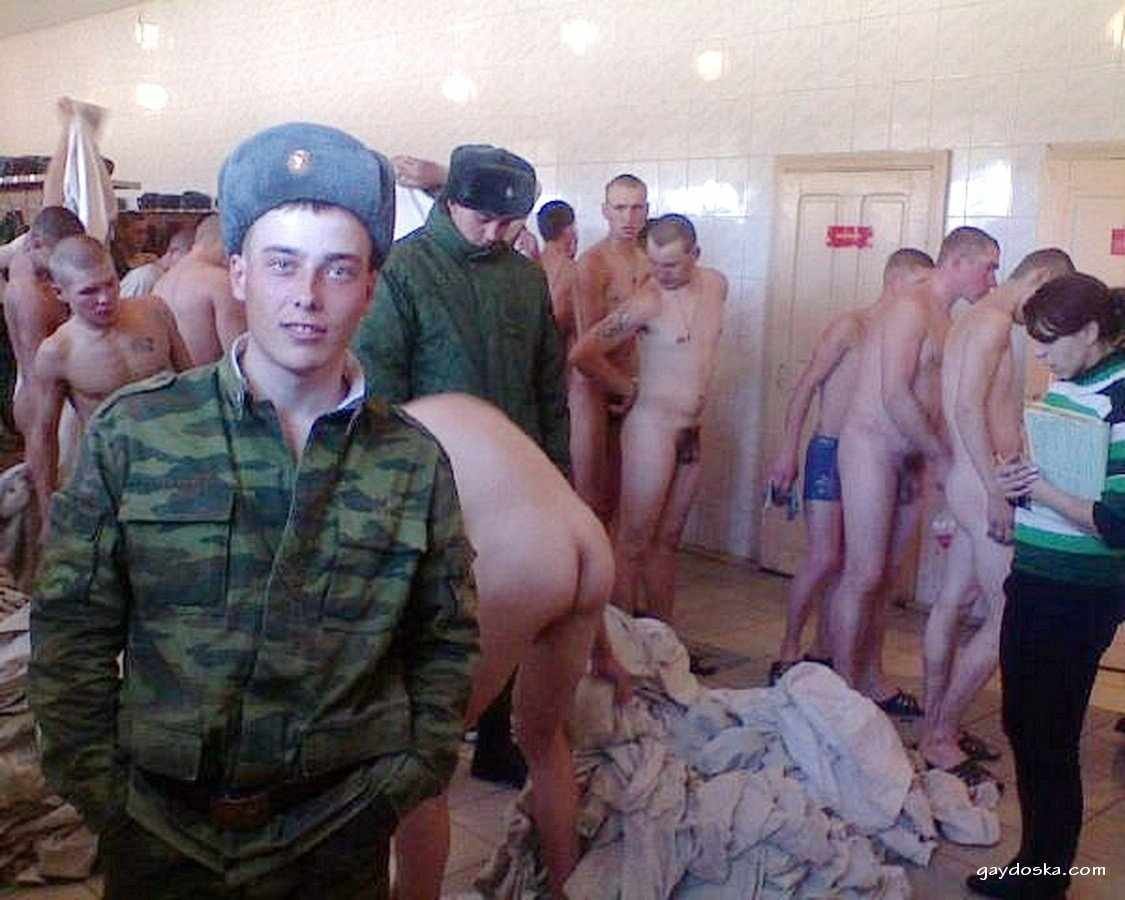 фото голых молодых солдат