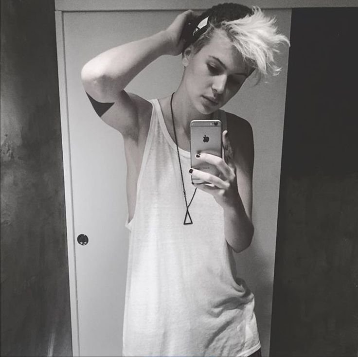 Мэдисон пейдж и ее девушка