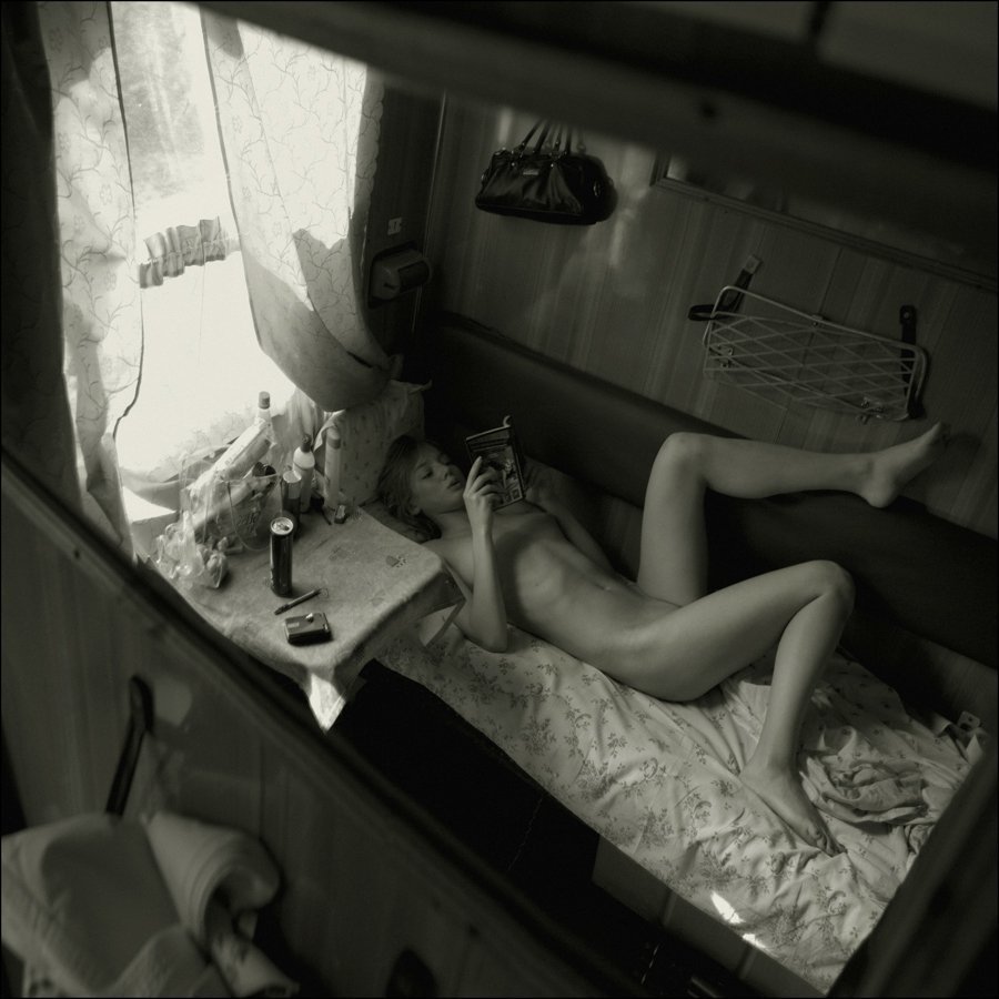 фото голая девушка в купе поезда фото 39