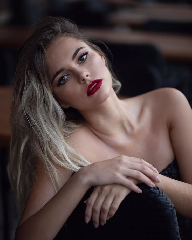 Октябрина Максимова слив