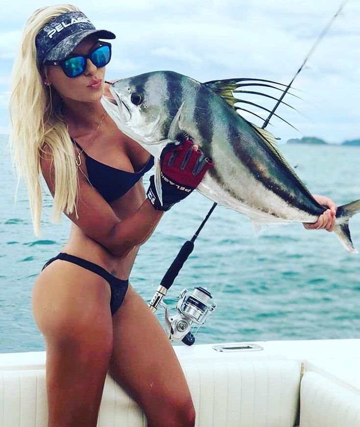 Телки с рыбой