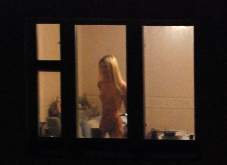 Подглядывание за окнами