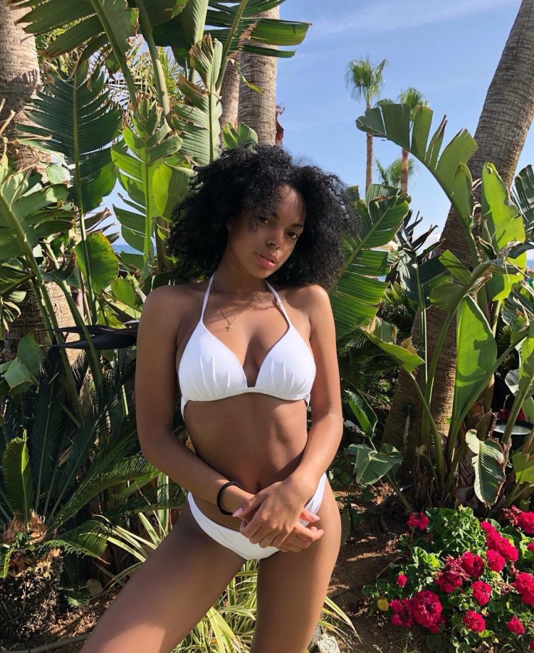 Аделина пакельтите