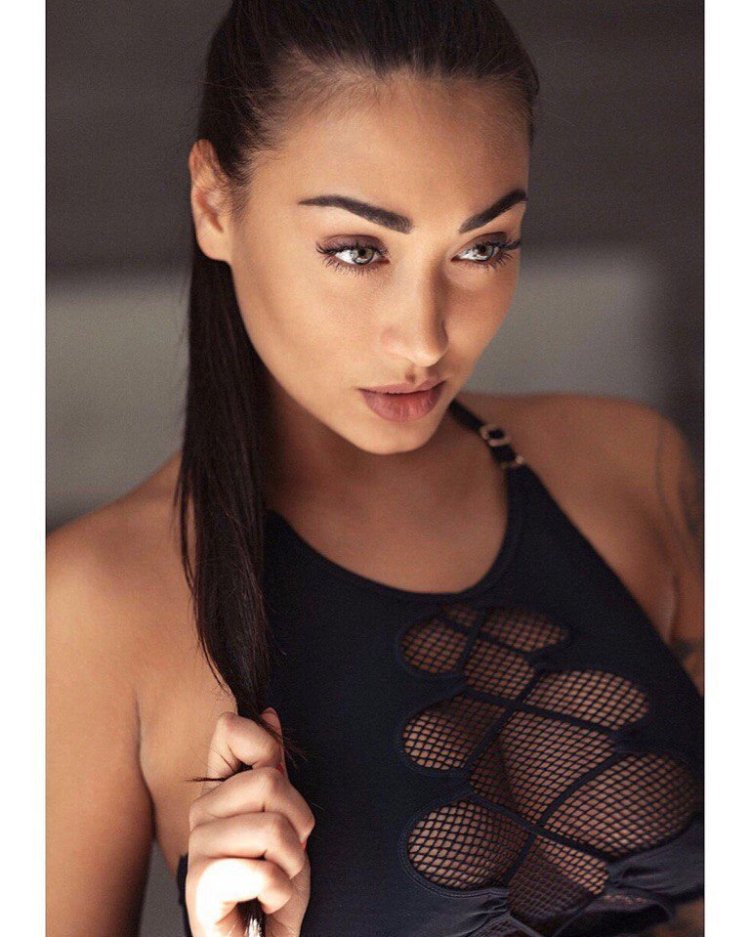 Модель диана нарбикова