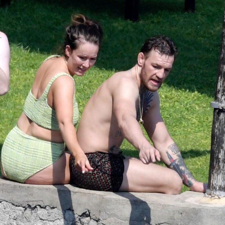 Жена Конора МАКГРЕГОРА фото