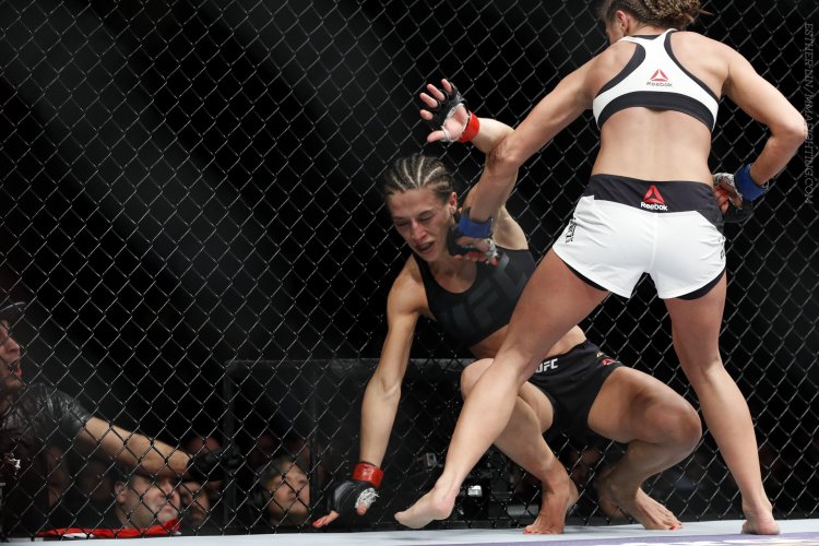 Каролина Ковалькевич hot