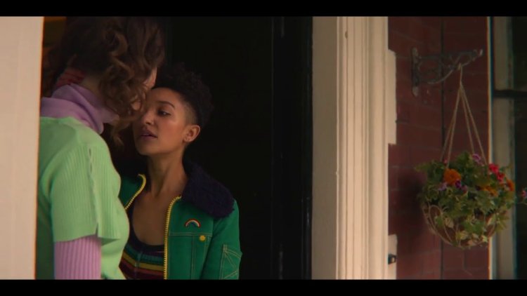 Сериал половое воспитание Элисон