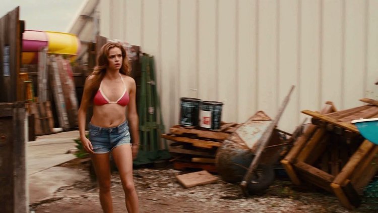 Даниэль Панабэйкер в Нижнем белье