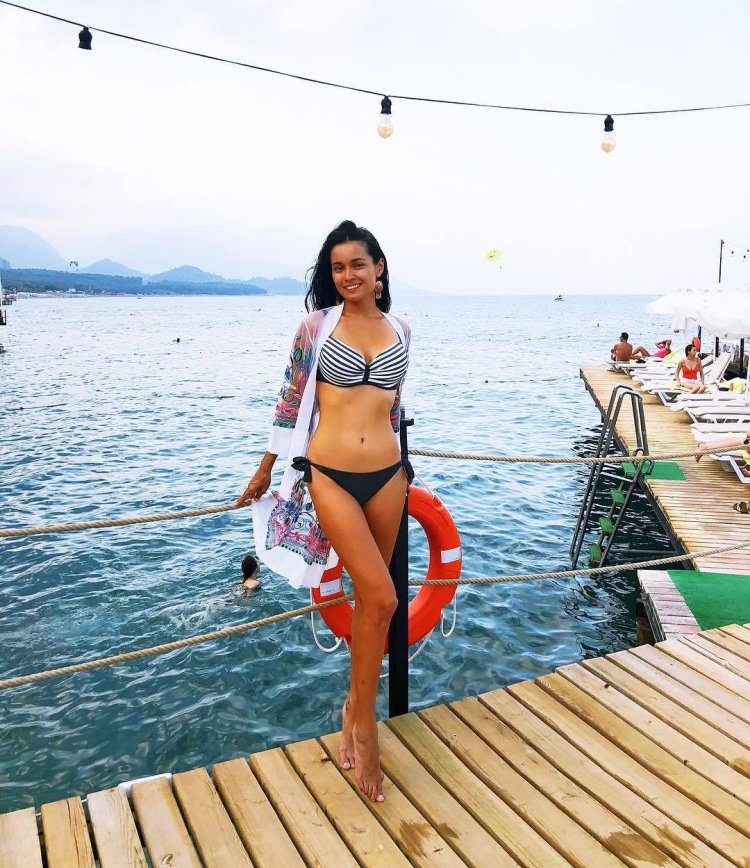 Аружан Джазильбекова голая