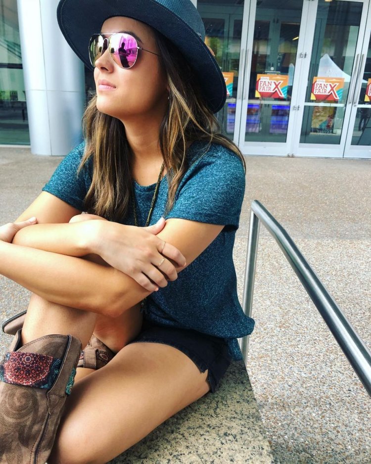 Хейли макфарланд бикини