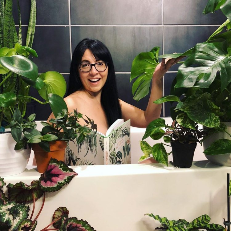 Международный день голого садовода