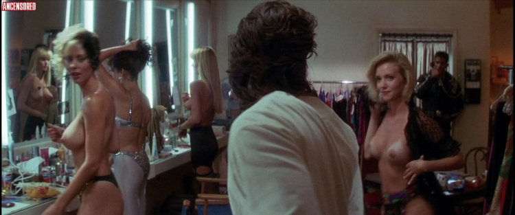 Роксэнн Кернохан голая